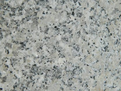 Wasserzapfsäule Granit, grau, geflammt